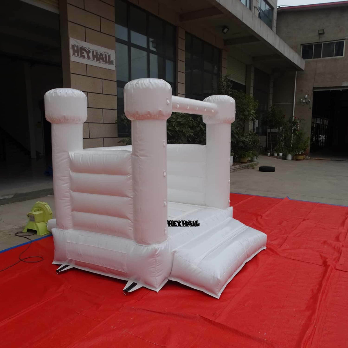 6 × 6 ft White Bounce House