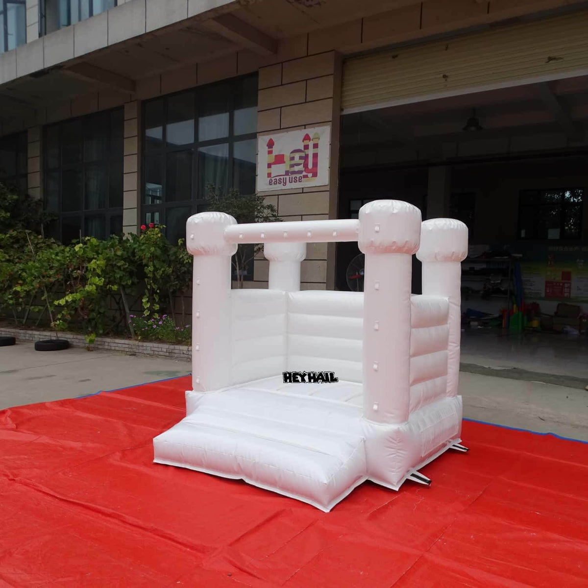 6 × 6 ft White Bounce House